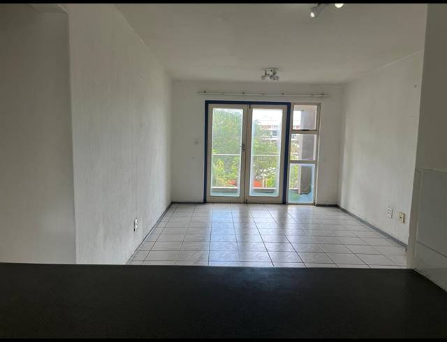 1 BEDROOM APARTMENT FOR SALE IN ESSENWOOD